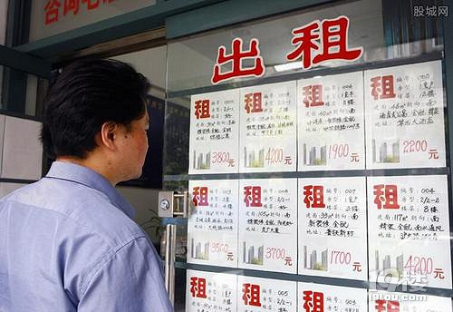 房东感慨房子靠自己难出租