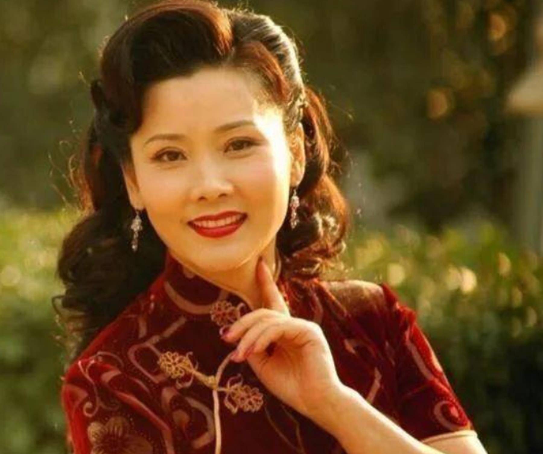 何赛飞 岁月从不败美人
