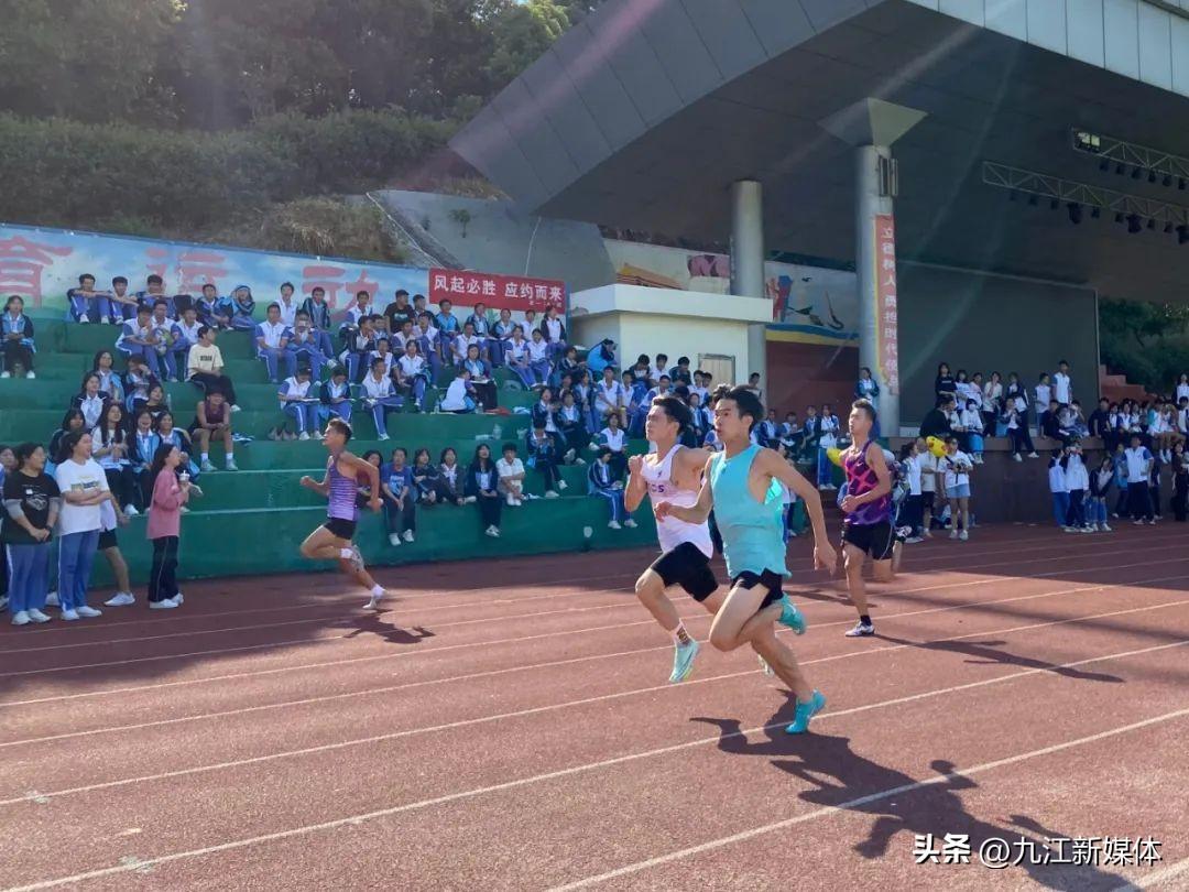 在奋斗中释放青春激情